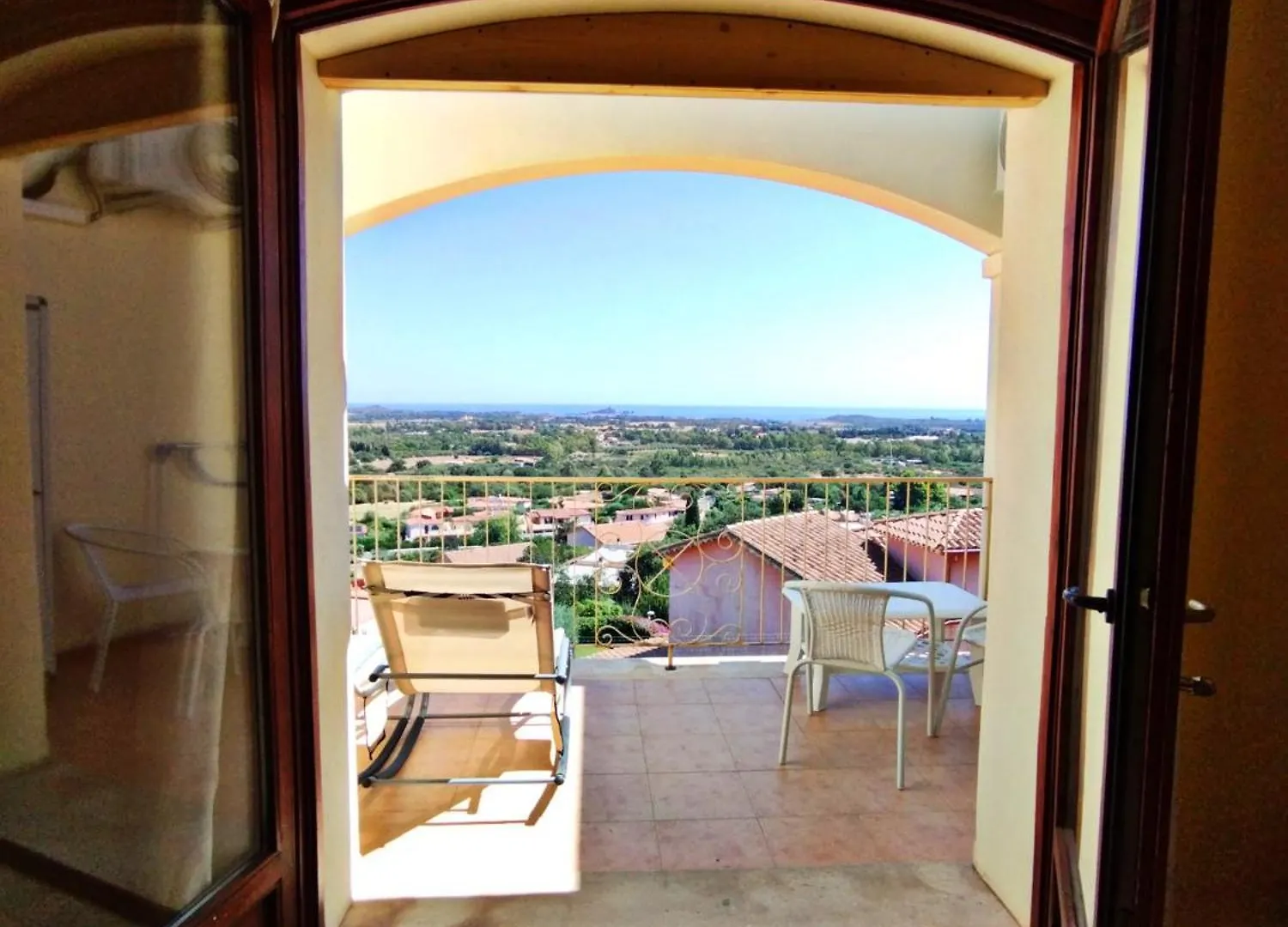 Sun Lovers Home Is Molas Pula 0*,  Italia